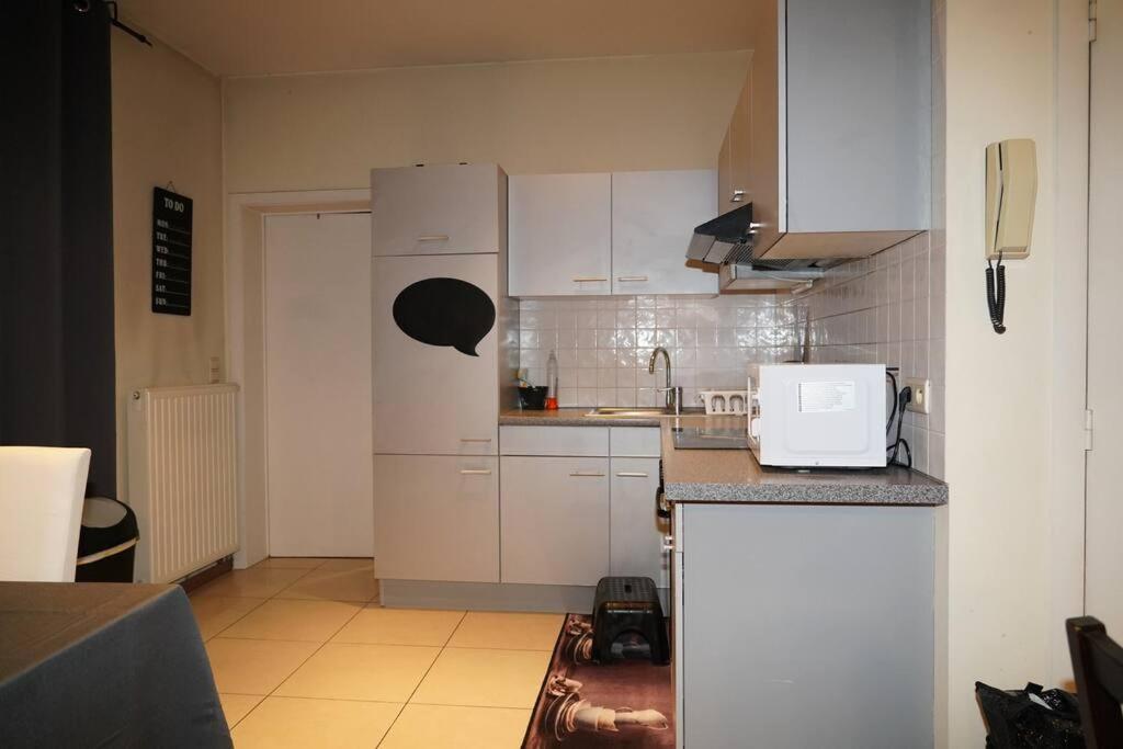 Family Friendly 1 Bed Appartment Брюссель Екстер'єр фото